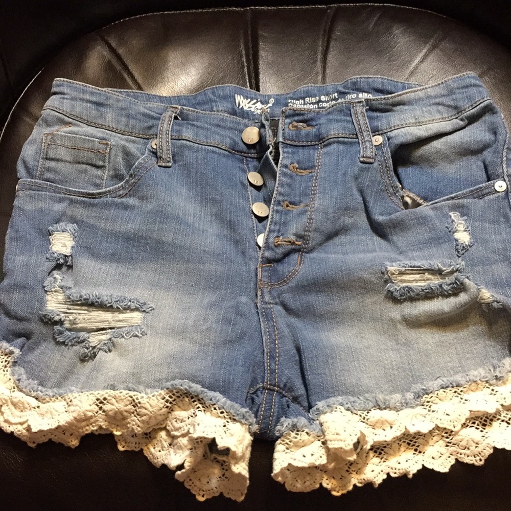 High waist, crochet shorts